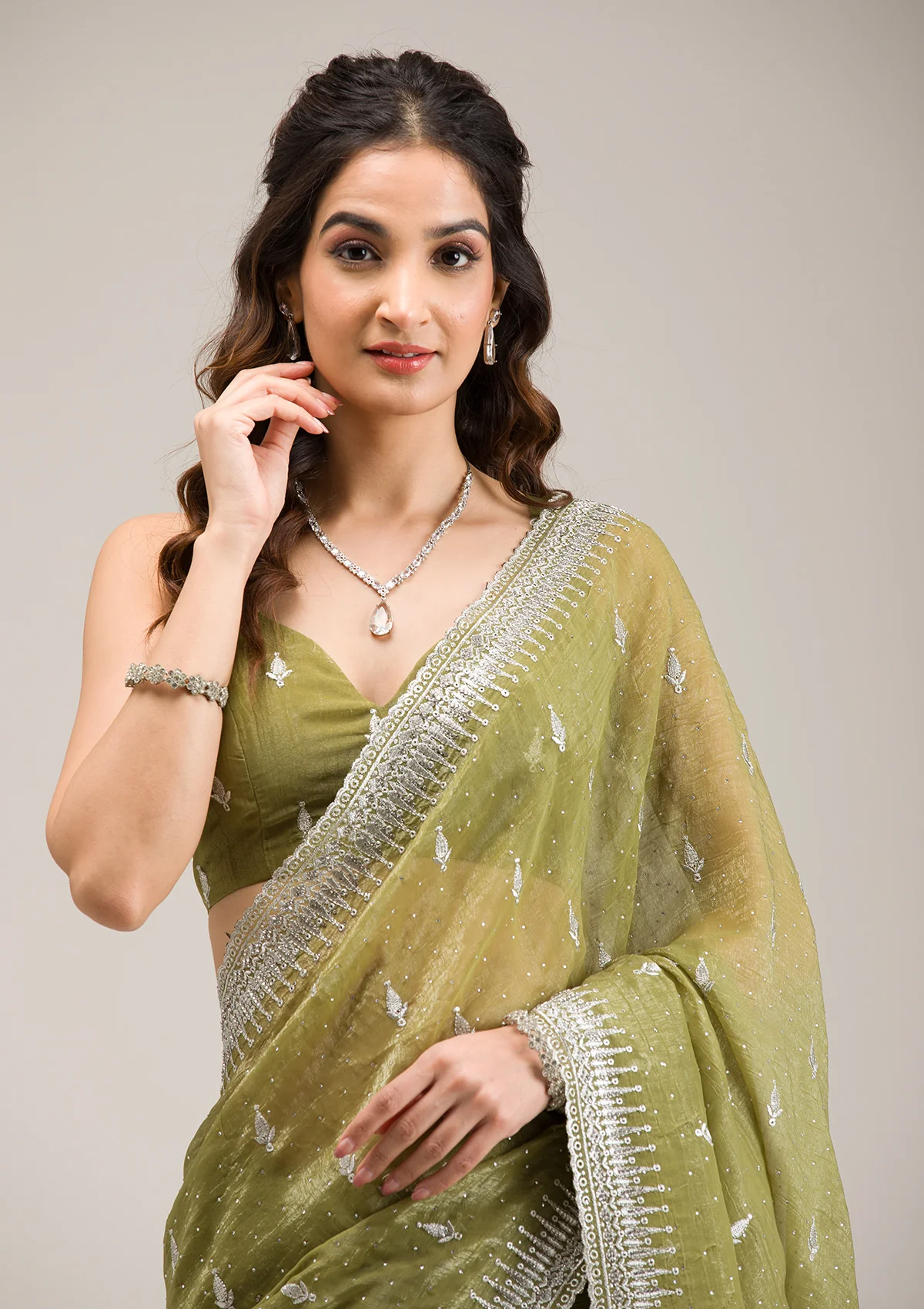 koskii-mehendi-zariwork-tissue-designer-saree-saus0040091_mehendi_1_2.webp Mehendi Zariwork Tissue Saree - Image 1