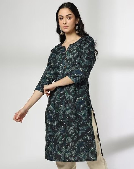 473Wx593H-443067780-navy-MODEL.jpg Women Floral Print Straight Kurta - Image 1
